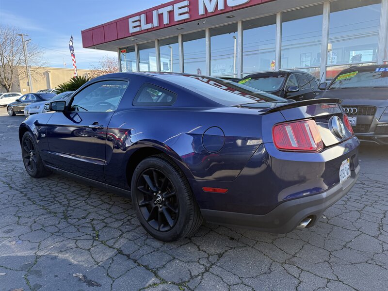 2011 Ford Mustang GT Premium photo 6