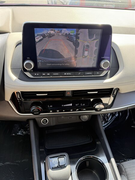 2021 Nissan Rogue SV - Photo 11 - Sacramento, CA 95841