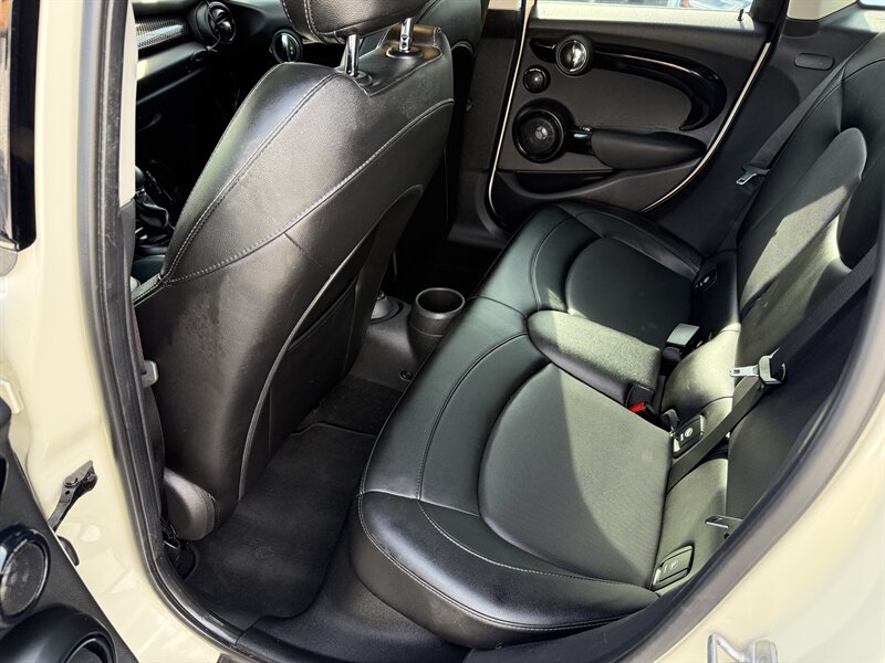 2018 MINI Hardtop 4 Door Cooper S   - Photo 17 - Sacramento, CA 95841