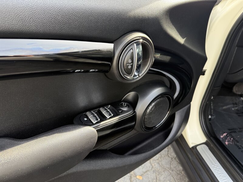 2018 MINI Hardtop 4 Door Cooper S   - Photo 7 - Sacramento, CA 95841
