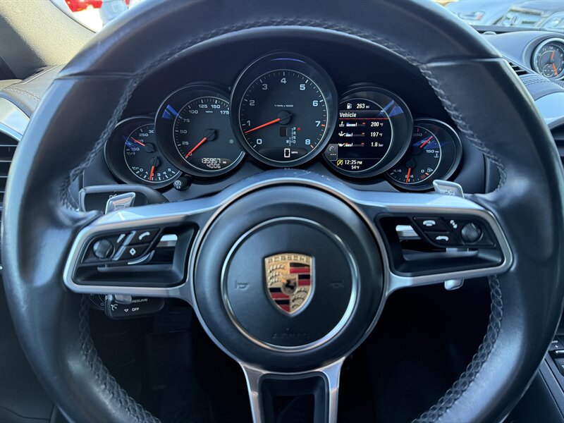 2016 Porsche Cayenne Base photo 10