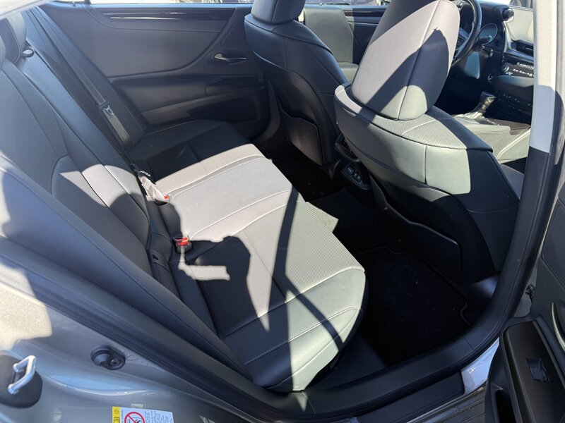 2019 Lexus ES 300h Luxury   - Photo 22 - Sacramento, CA 95841
