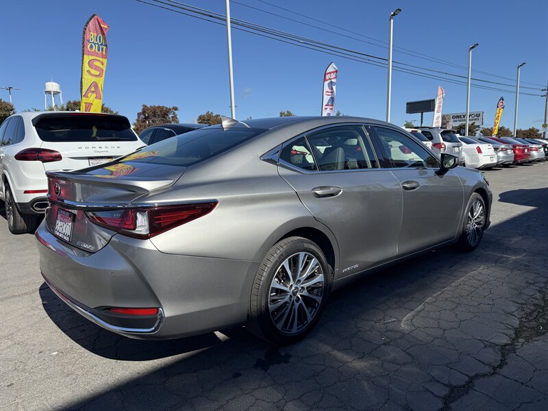 2019 Lexus ES 300h Luxury   - Photo 6 - Sacramento, CA 95841