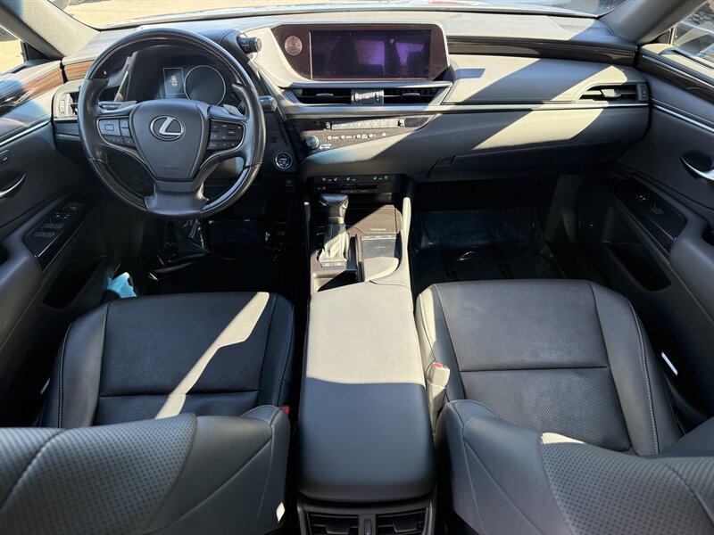 2019 Lexus ES 300h Luxury   - Photo 15 - Sacramento, CA 95841