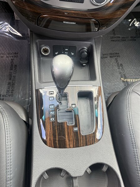2012 Hyundai SANTA FE Limited - Photo 10 - Sacramento, CA 95841