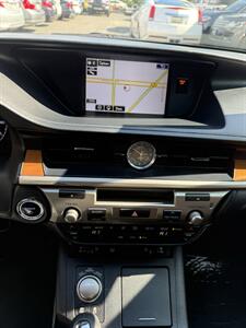 2015 Lexus ES 300h - Photo 10 - Sacramento, CA 95841