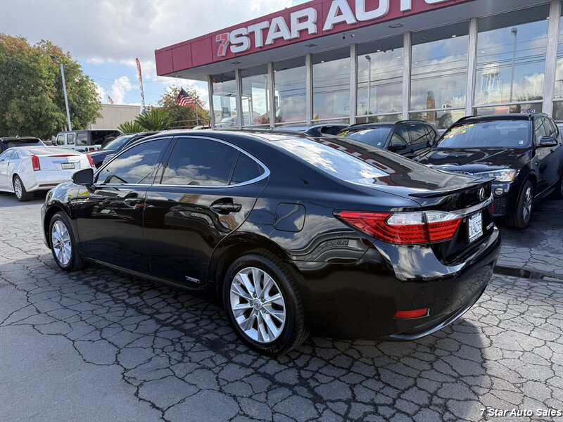 2015 Lexus ES 300h - Photo 4 - Sacramento, CA 95841