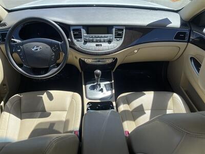 2011 Hyundai Genesis 3.8   - Photo 10 - Sacramento, CA 95841