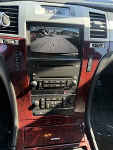 2010 Cadillac Escalade   - Photo 11 - Sacramento, CA 95841