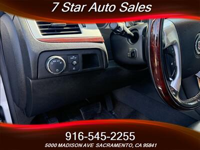 2010 Cadillac Escalade   - Photo 9 - Sacramento, CA 95841