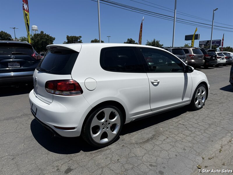 2011 Volkswagen GTI Base PZEV - Photo 6 - Sacramento, CA 95841