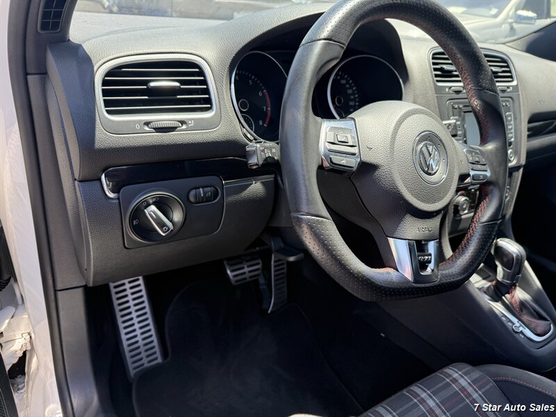 2011 Volkswagen GTI Base PZEV - Photo 9 - Sacramento, CA 95841