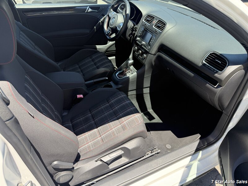 2011 Volkswagen GTI Base PZEV - Photo 13 - Sacramento, CA 95841