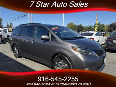 2017 Toyota Sienna SE 8-Passenger Minivan