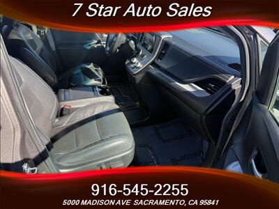 2017 Toyota Sienna SE 8-Passenger   - Photo 15 - Sacramento, CA 95841