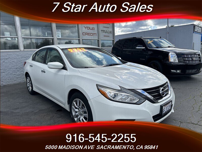 Nissan Altima's photo