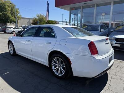 2016 Chrysler 300 C   - Photo 4 - Sacramento, CA 95841