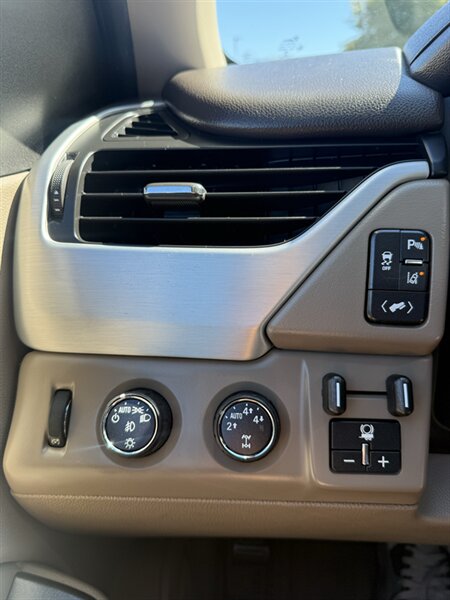 2015 GMC Yukon XL SLT - Photo 8 - Sacramento, CA 95841