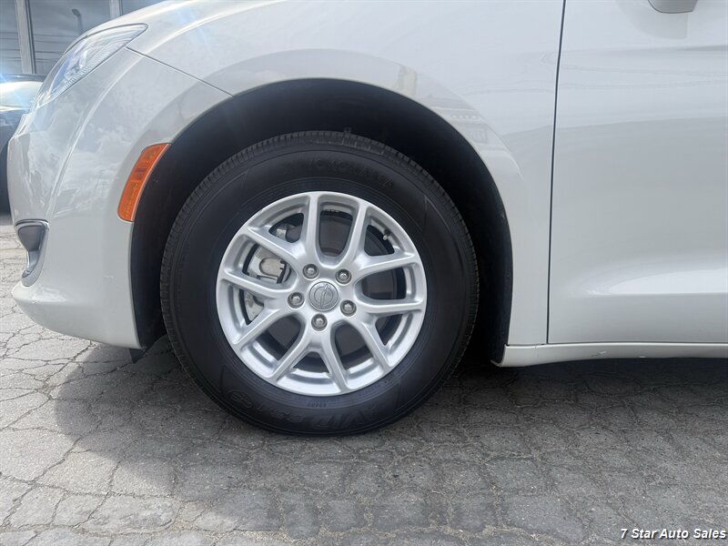 2020 Chrysler Pacifica Touring - Photo 23 - Sacramento, CA 95841