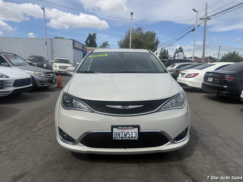 2020 Chrysler Pacifica Touring - Photo 2 - Sacramento, CA 95841