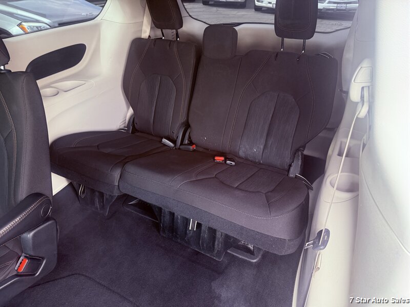 2020 Chrysler Pacifica Touring - Photo 19 - Sacramento, CA 95841