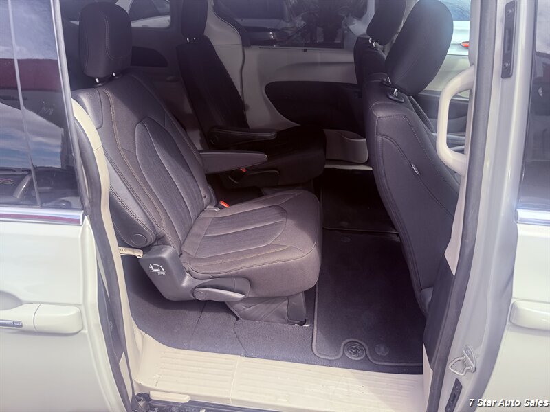 2020 Chrysler Pacifica Touring - Photo 16 - Sacramento, CA 95841