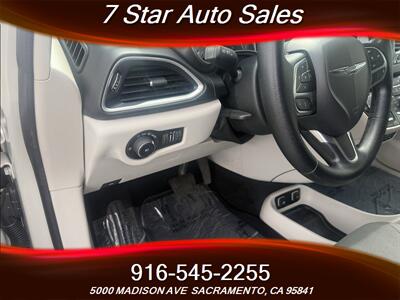 2020 Chrysler Pacifica Touring - Photo 8 - Sacramento, CA 95841