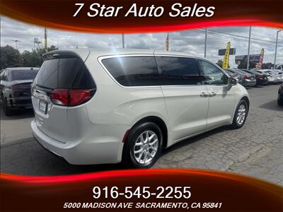 2020 Chrysler Pacifica Touring - Photo 6 - Sacramento, CA 95841