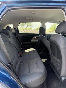 2017 Kia Niro LX - Photo 9 - Tucson, AZ 85705