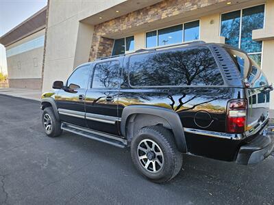 2005 Chevrolet Suburban 2500 LT   - Photo 3 - Tucson, AZ 85705