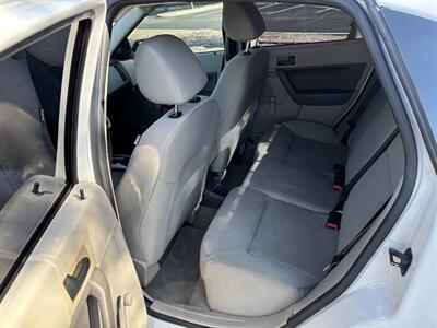 2011 Ford Focus S   - Photo 8 - Tucson, AZ 85705