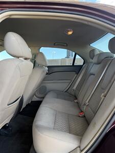 2011 Ford Fusion SE - Photo 8 - Tucson, AZ 85705