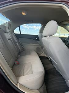 2011 Ford Fusion SE - Photo 9 - Tucson, AZ 85705