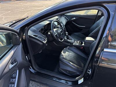 2014 Ford Focus Titanium   - Photo 8 - Tucson, AZ 85705