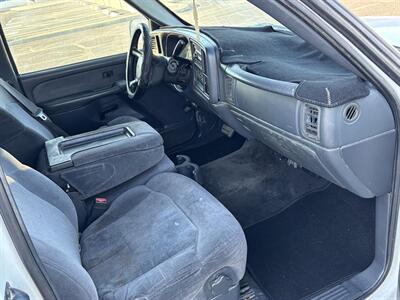 2001 Chevrolet Silverado 1500 LS   - Photo 9 - Tucson, AZ 85705