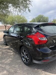 2014 Ford Focus SE - Photo 3 - Tucson, AZ 85705