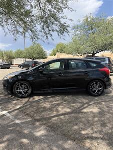 2014 Ford Focus SE - Photo 2 - Tucson, AZ 85705