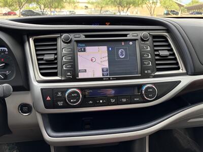 2015 Toyota Highlander Limited - Photo 16 - Tucson, AZ 85705