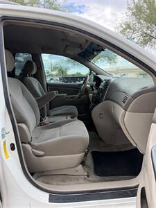 2006 Toyota Sienna LE 8 Passenger - Photo 11 - Tucson, AZ 85705