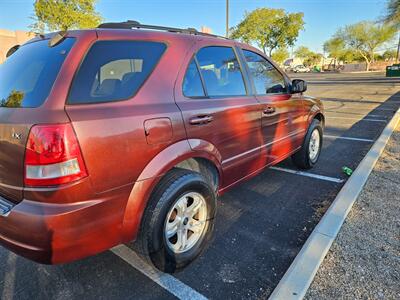 2005 Kia Sorento LX   - Photo 4 - Tucson, AZ 85705