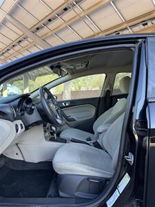 2014 Ford Fiesta SE   - Photo 7 - Tucson, AZ 85705