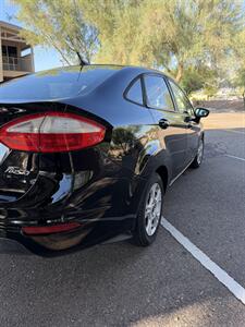2014 Ford Fiesta SE   - Photo 4 - Tucson, AZ 85705