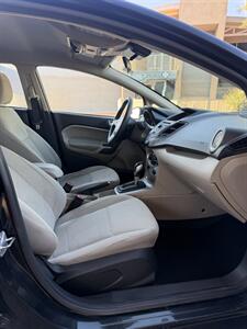 2014 Ford Fiesta SE   - Photo 10 - Tucson, AZ 85705