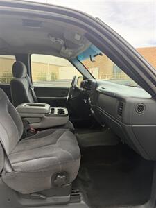 2000 GMC Sierra 1500 SL - Photo 9 - Tucson, AZ 85705