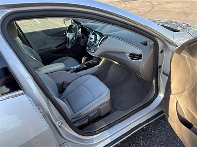 2018 Chevrolet Malibu Hybrid - Photo 10 - Tucson, AZ 85705