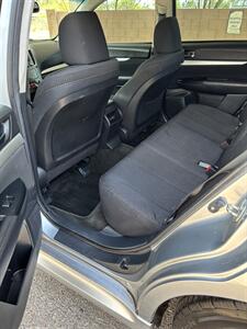 2012 Subaru Legacy 2.5i Premium   - Photo 8 - Tucson, AZ 85705