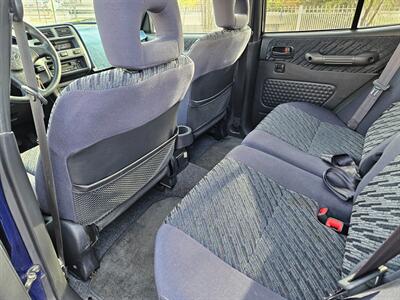 2000 Toyota RAV4   - Photo 8 - Tucson, AZ 85705