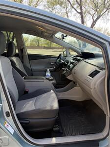 2016 Toyota Prius v Two - Photo 11 - Tucson, AZ 85705