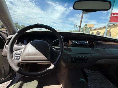 1999 Lincoln Town Car Signature   - Photo 12 - Tucson, AZ 85705