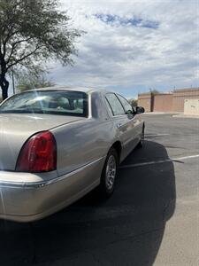 1999 Lincoln Town Car Signature   - Photo 4 - Tucson, AZ 85705